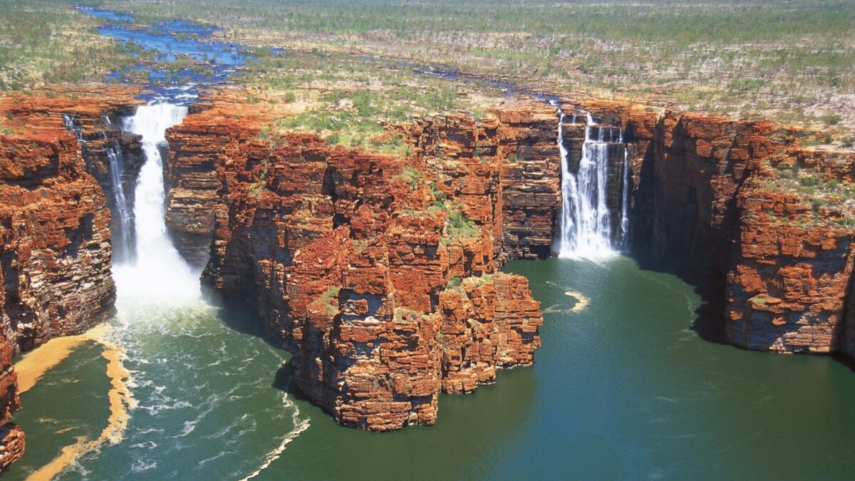 Why Should You Hire Local Tourist Expert For Guided Tours Kimberley?