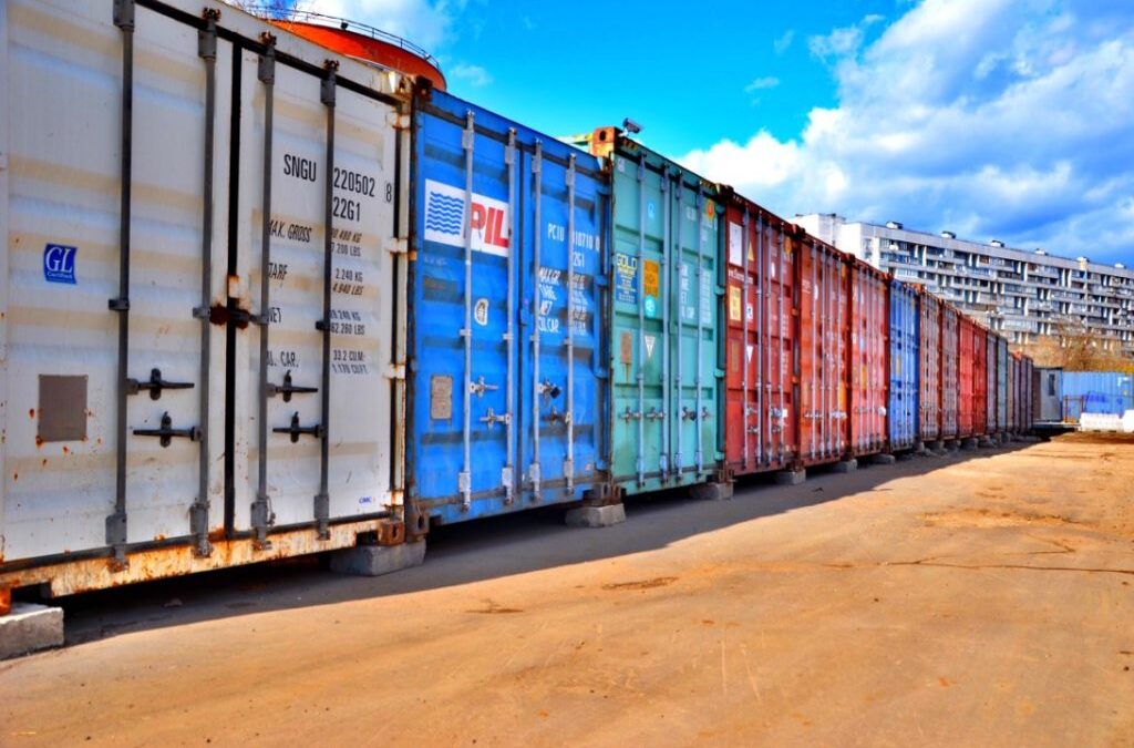 Get the Best Option on Storage and Shipping Containers