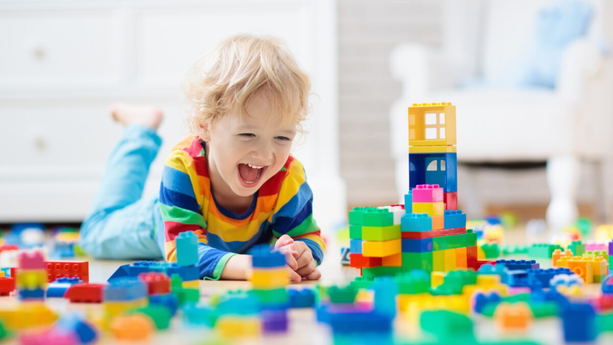 7 Ways to Encourage a Love of Learning in Children Through Play