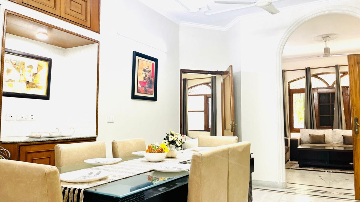 Luxury Service Apartments  in Delhi and Gurgaon