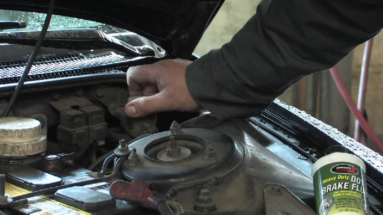 Take care of clutch fluid during a change (Service My Car)