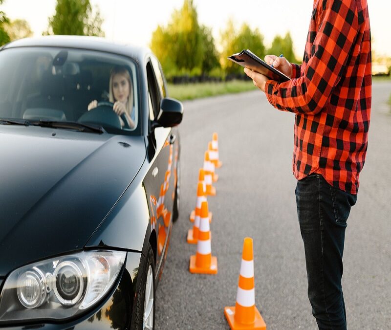 9 Incredible Tips to Find the Best Driving Instructor