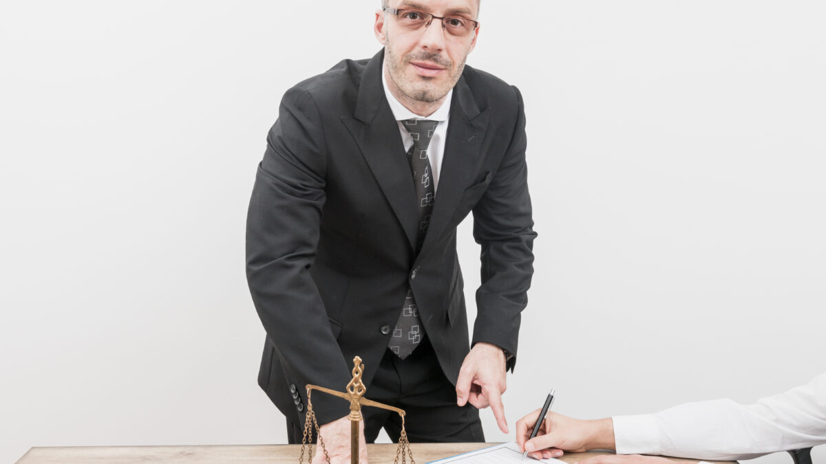 How to Choose the Right Employment Solicitor in London for Your Legal Needs