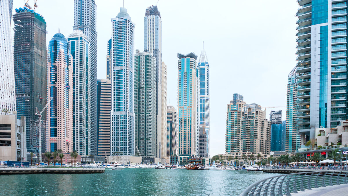 What are the major things that you need to know about immigration to Dubai