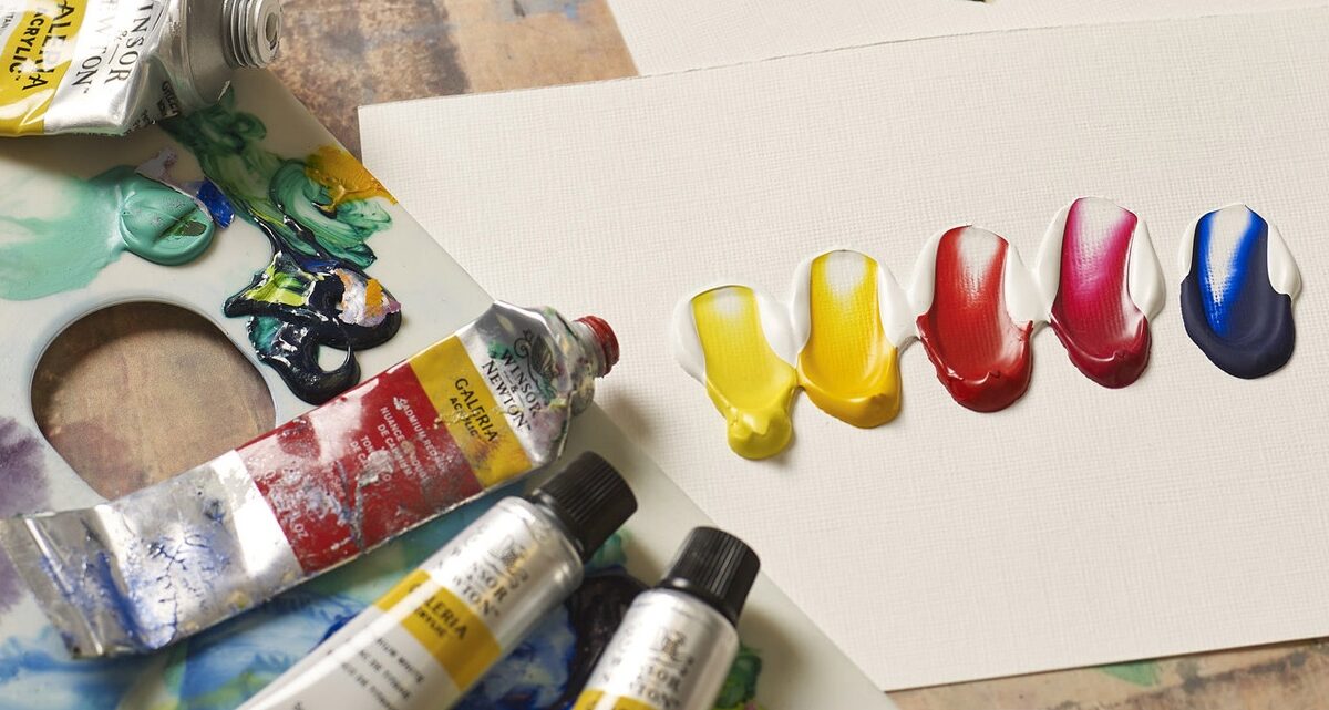 Acrylic Paint in Dubai | A Palette of Possibilities