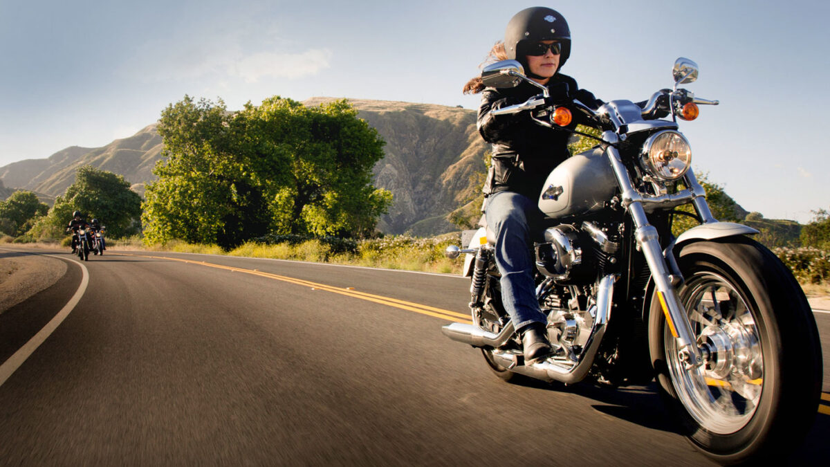 The Ultimate Guide to Choosing the Perfect Motorcycle Windscreen