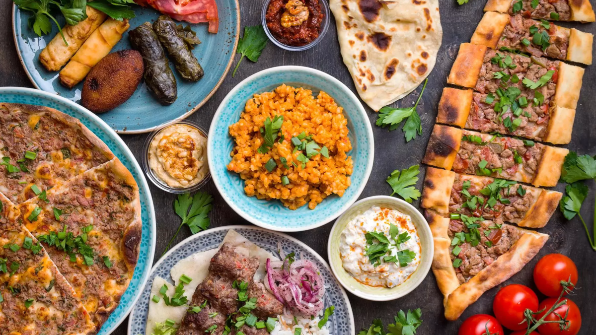 Are Middle Eastern Restaurants open for lunch and dinner?