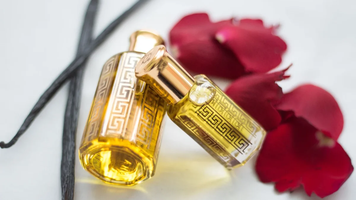 Understanding Attar Perfume Scent Variations in 5 Points