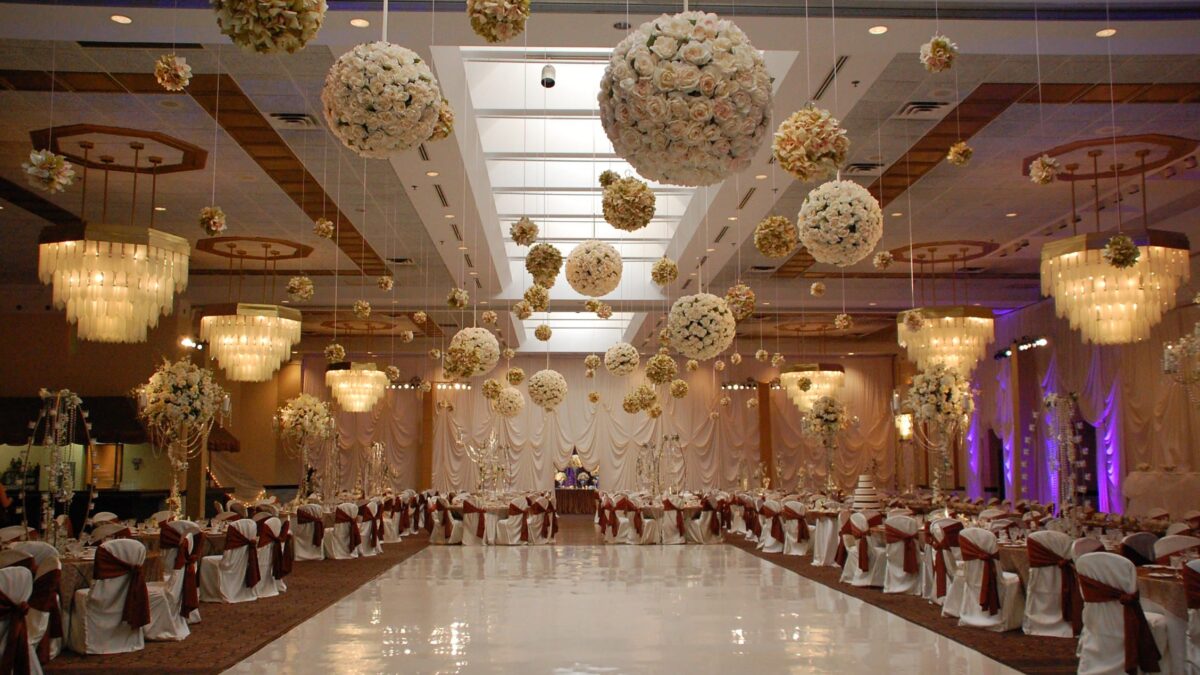 Essential Tips for Decorating Your Wedding Ceremony Venue