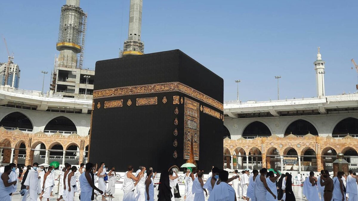Experience a Lifetime Journey: Top Tips for Your Budget-Friendly Umrah