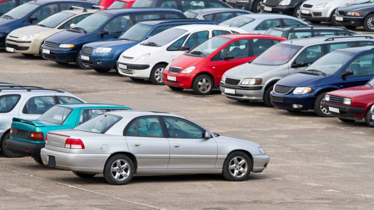 Why Second-Hand Cars Are Ideal for Budget-Conscious Families?