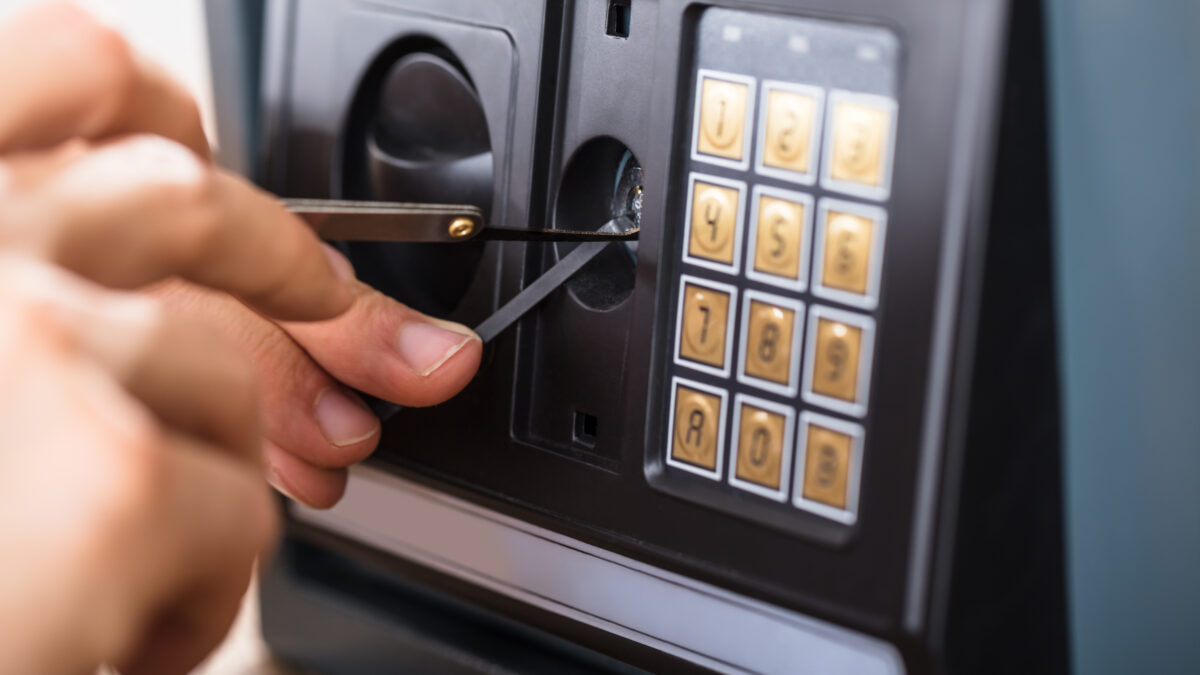 Emergency Safe Locksmith Services: What You Need to Know