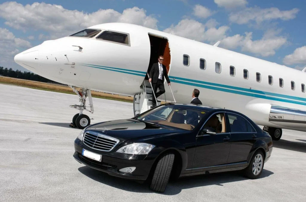 Book a Professional Chauffeur for Luxury Dubai Airport Transfers