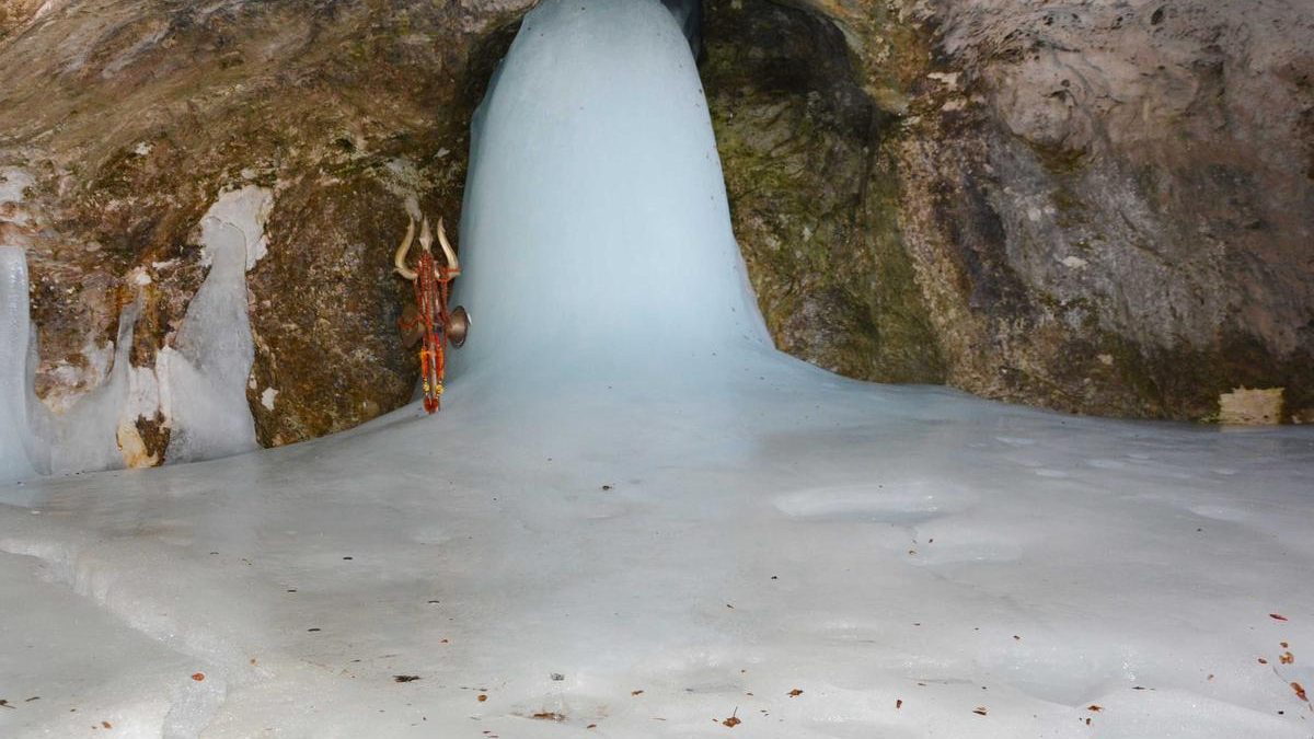 Discover the Sacred Amarnath Yatra: A Journey of Devotion and Adventure