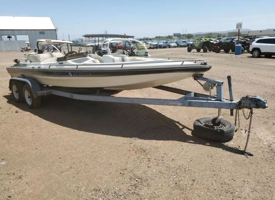 What to Anticipate When Shopping for Salvage Boats for Sale